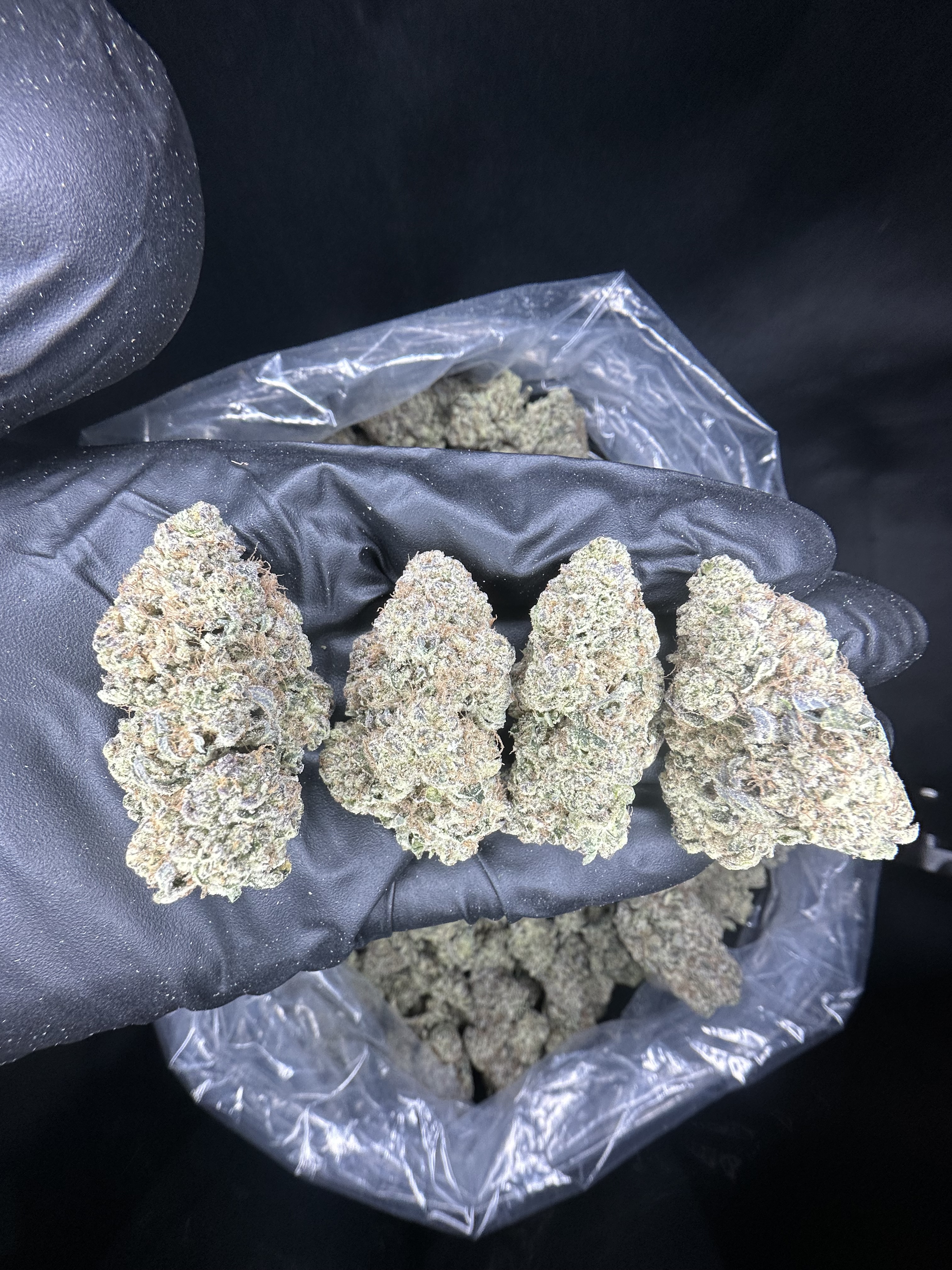 Grape Cream Flower